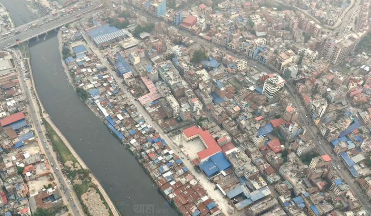 उपत्यकाका नदी किनारमा सवारी पार्किङ नगर्न ट्राफिक प्रहरीको आग्रह